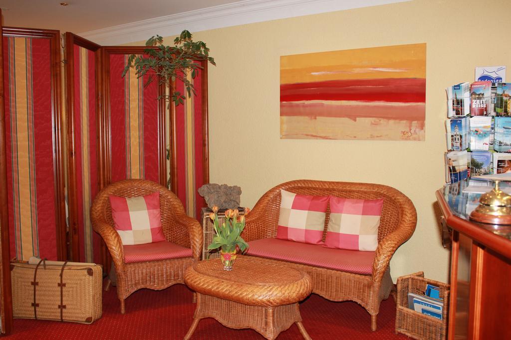 Hotel Garni Wiestor Юберлинген Екстериор снимка