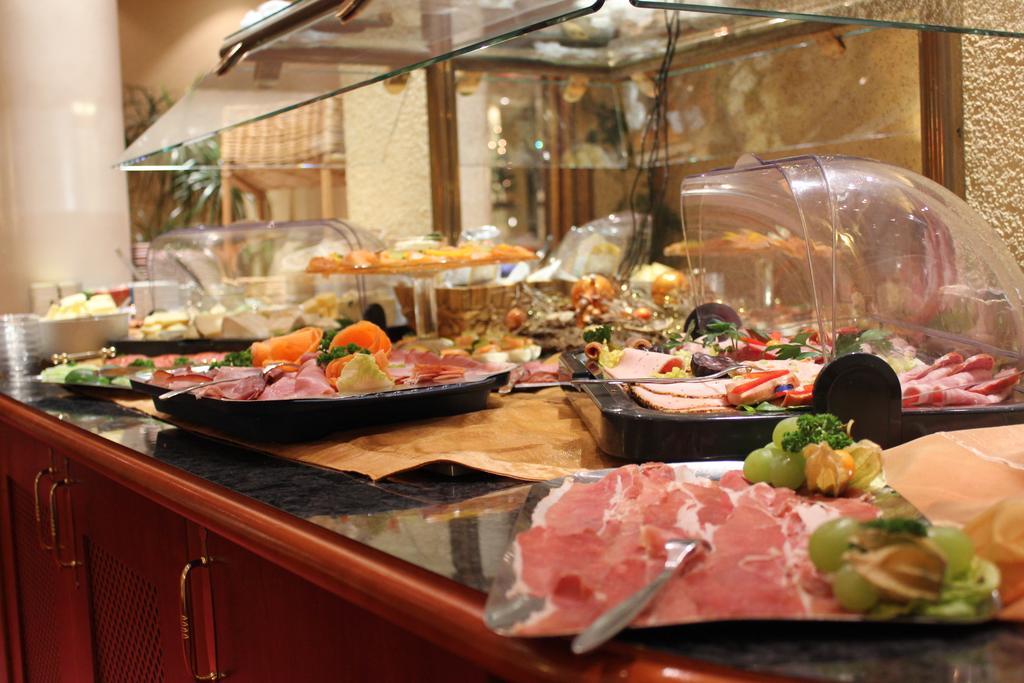 Hotel Garni Wiestor Юберлинген Екстериор снимка