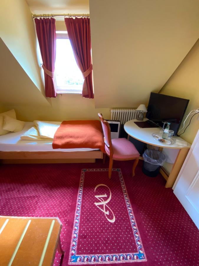 Hotel Garni Wiestor Юберлинген Екстериор снимка