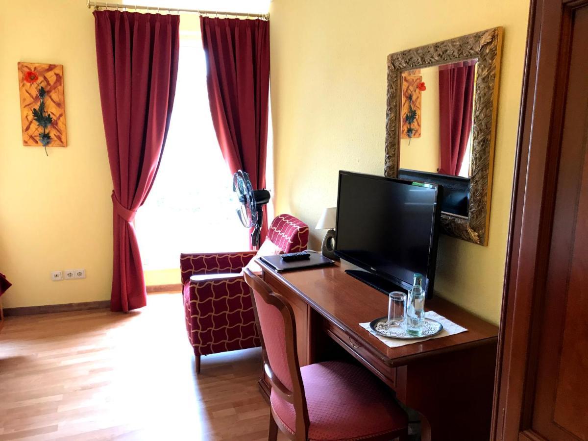 Hotel Garni Wiestor Юберлинген Екстериор снимка