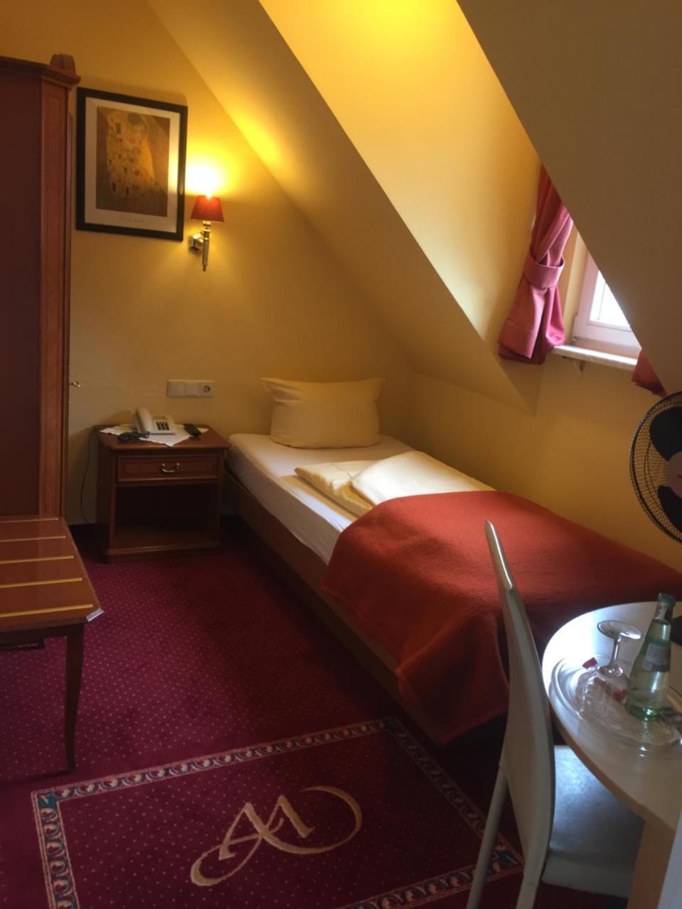Hotel Garni Wiestor Юберлинген Екстериор снимка